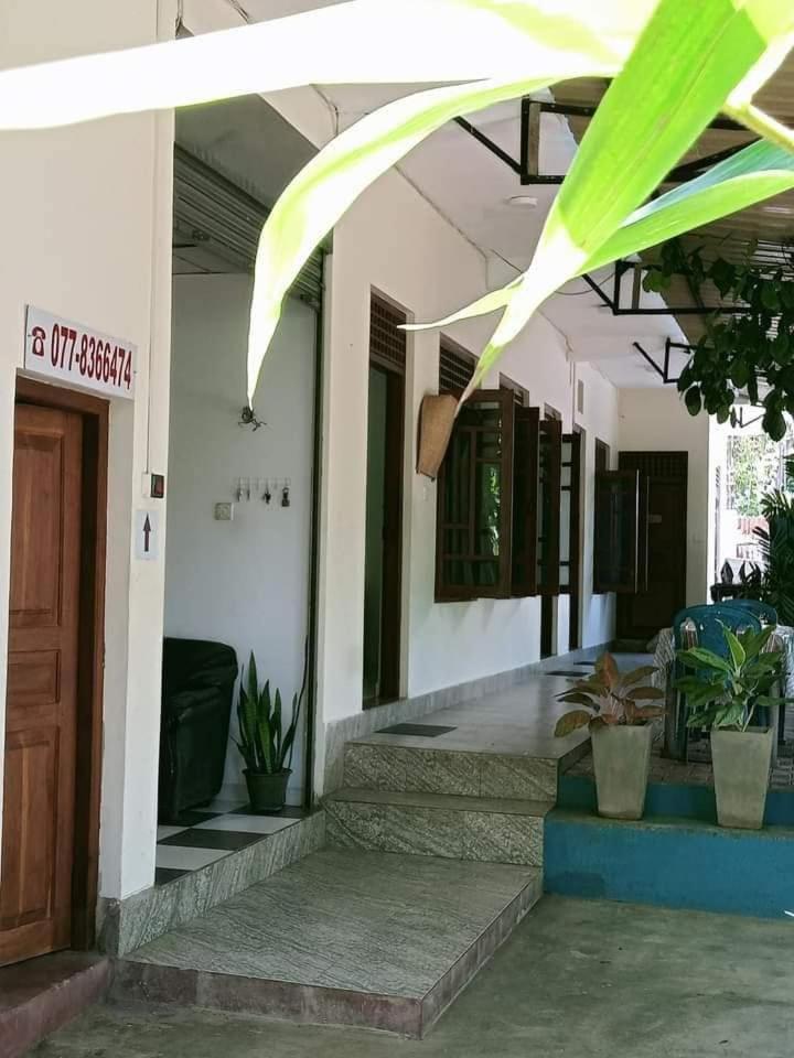 Dinimuthu Rest Inn Wellawaya Exteriör bild